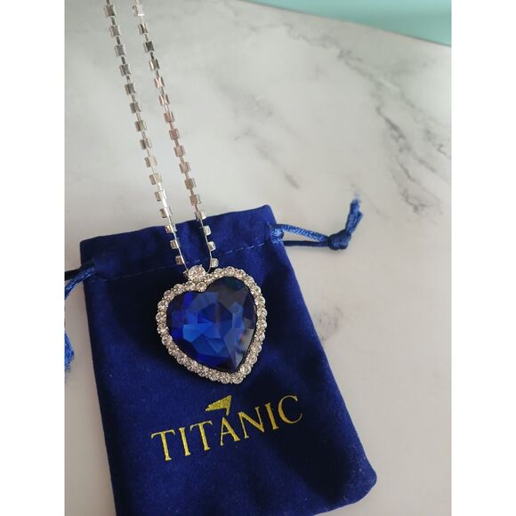 Titanic Heart of the Ocean Blue Crystal Heart Necklace Purchased from Attraction - Picture 7 of 7